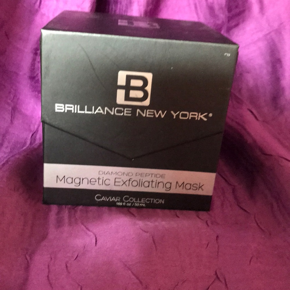 Brilliance New York exfoliating mask